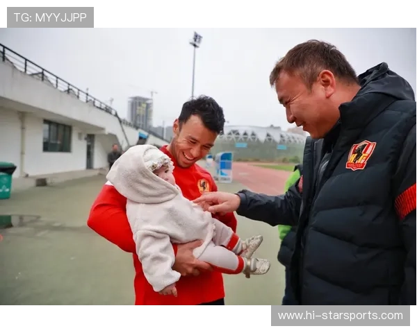 朴茨茅斯足球俱乐部近期动态聚焦阵容调整与新赛季备战进展解析全面